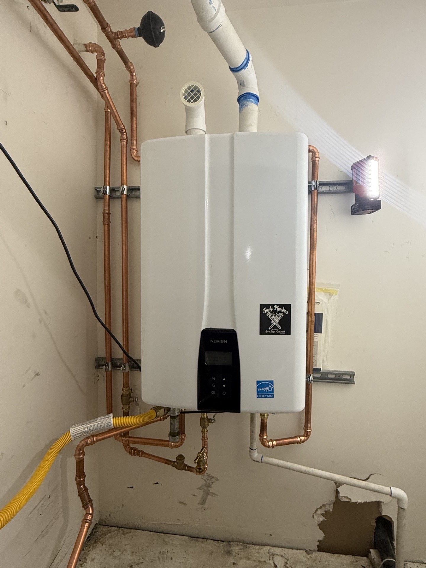 Trusty Plumbing tankless water heater service